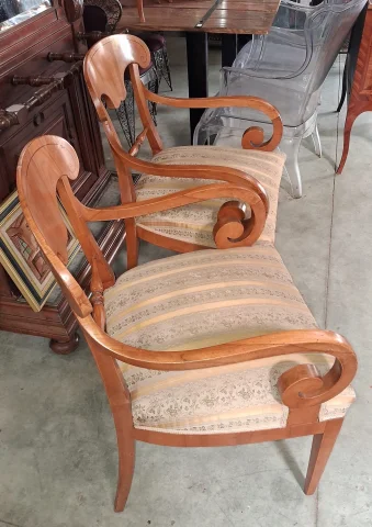 Paire de fauteuils d'époque Biedermeier en bois clair – XIXe siècle — Très bon état