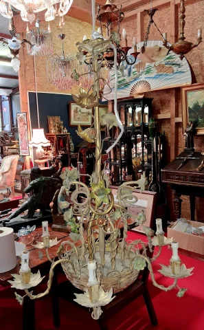 Grand lustre floral Art nouveau en bronze et métal patiné — Bon état