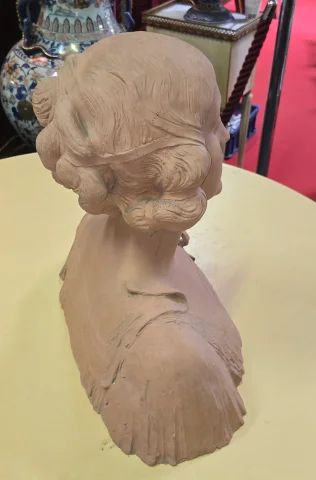 Buste féminin en terre cuite – époque Art déco vers 1930 — Très bon état
