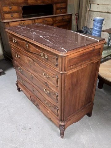 Commode provençale en noyer – Dessus marbre rouge - époque fin XIXeme — Bon état