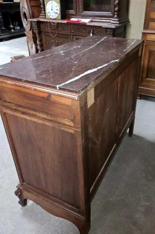Commode provençale en noyer – Dessus marbre rouge - époque fin XIXeme — Bon état
