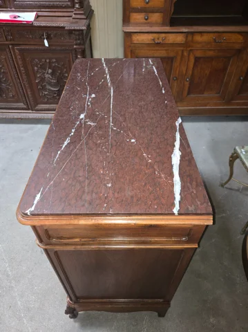 Commode provençale en noyer – Dessus marbre rouge - époque fin XIXeme — Bon état