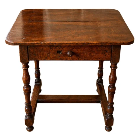 Table Cabaret En Noyer Massif D’Époque Louis XIII — Bon état