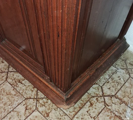 Kabinettschrank – Zweikorpus-Büfett im Renaissance-Stil aus Nussbaum, 17. Jahrhundert — Guter Zustand