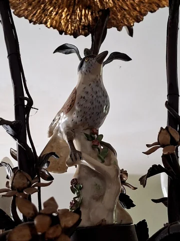 Naturalist Chandelier with Birds, Flowers and Foliage, Painted Sheet Metal and Saxony Porcelain, Art Nouveau — Good condition