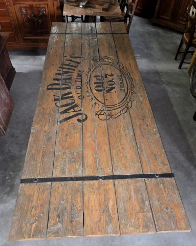 Industrial recycled wood dining table – Jack Daniel's Old Time Old No.7 Brand — Good condition