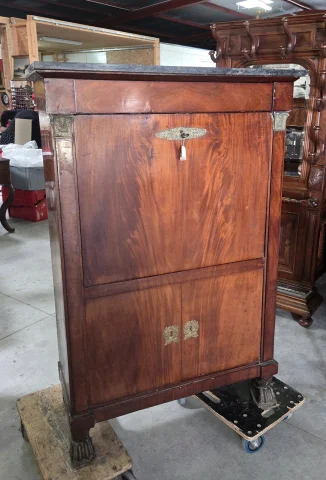 Empire-period fall-front secrétaire in mahogany and gilt bronze — Good condition