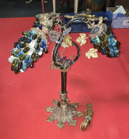 Decorative table lamp in the shape of coloured glass grape clusters – Vintage art work, 1970s — Good condition