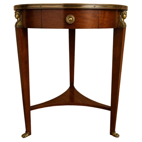Table guéridon Empire en acajou à dessus marbre noir et bronzes dorés, début XIXe siècle — Bon état