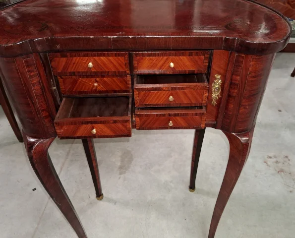 Commode de Dame in Marquetry, Louis XV style — Good condition