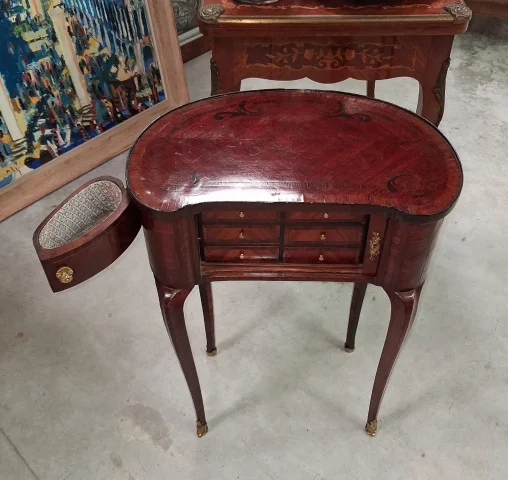 Commode de Dame in Marquetry, Louis XV style — Good condition