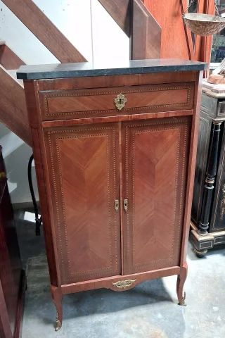 Cabinet / Side Cabinet in the Louis XV Style — Good condition