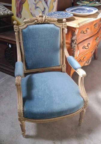 Sillón estilo Luis XVI en madera lacada — Buen estado