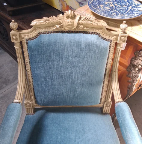 Sillón estilo Luis XVI en madera lacada — Buen estado