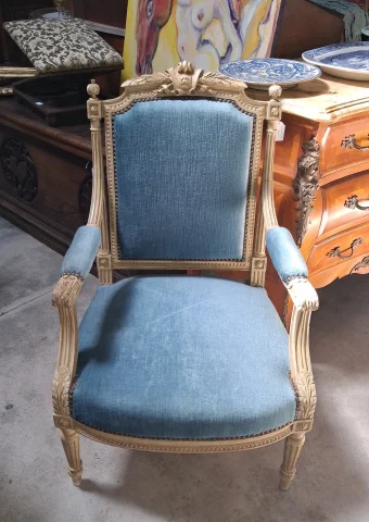 Sillón estilo Luis XVI en madera lacada — Buen estado