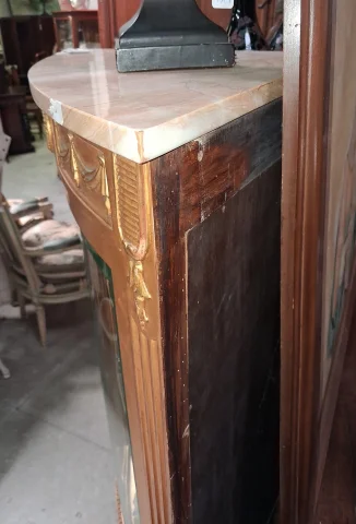 Louis XVI Lacquered and Gilt Corner Display Cabinet, 20th Century — Good condition