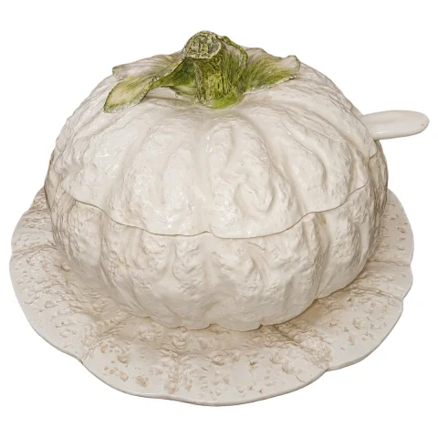 Trompe-l'œil Italian Faience Soup Tureen in the Form of a Pumpkin — Good condition