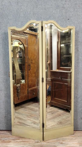 Paravent à deux feuilles en bois laqué crème et miroirs biseautés — Bon état