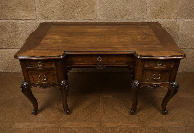 Grand bureau plat en noyer – Stile Luigi XV — Buono stato
