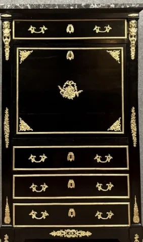 Secrétaire a ribalta in legno laccato nero e bronzi dorati – Stile Boulle, metà XIX secolo — Buono stato