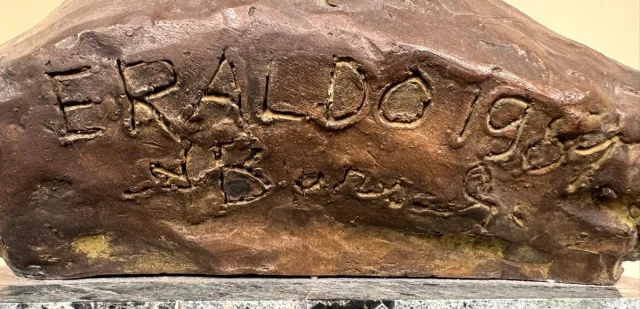 Bedeutende signierte und datierte Bronze auf Sockel, 1981 — Guter Zustand