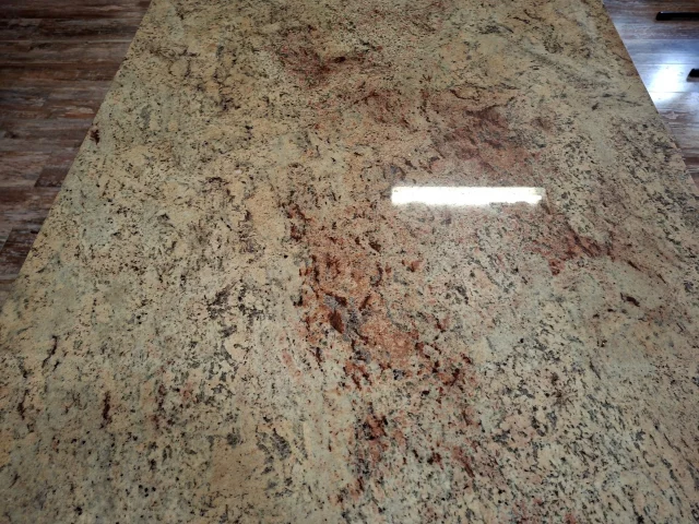 Gran mesa de comedor en granito pulido sobre base de roble y hierro forjado — Buen estado