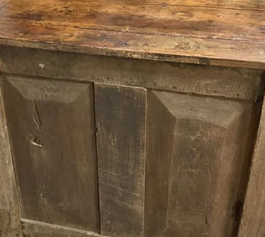 buffet época Luis XIII en madera de frutales — Buen estado