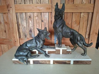 Sculpture Art Deco with two German Shepherds – L. Carvin – circa 1930