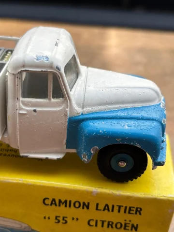 Dinky Toys Молочный грузовик — Хорошее состояние