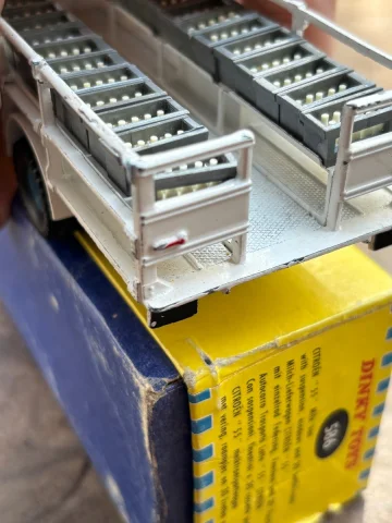 Dinky Toys Молочный грузовик — Хорошее состояние