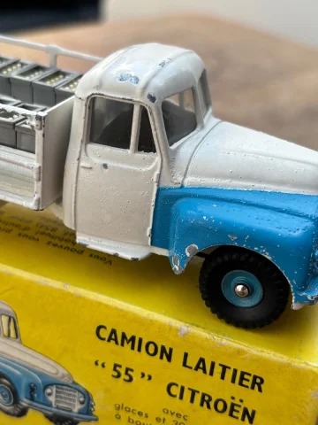 Dinky Toys Молочный грузовик — Хорошее состояние