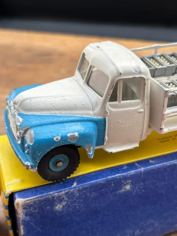 Dinky Toys Молочный грузовик — Хорошее состояние