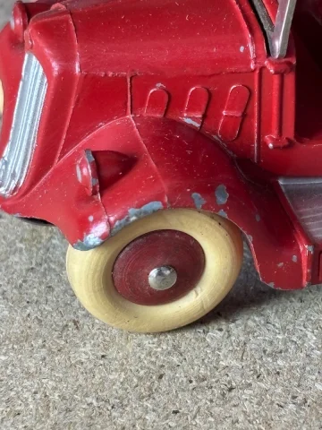 Dinky Toys Feuerwehr-Leiterwagen — Guter Zustand