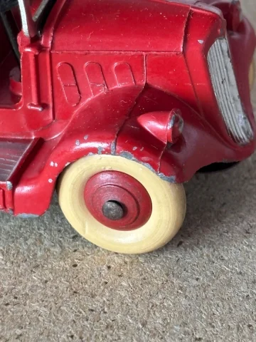 Dinky Toys Feuerwehr-Leiterwagen — Guter Zustand