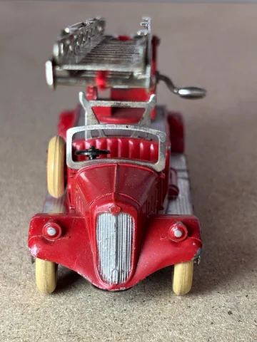 Dinky Toys Feuerwehr-Leiterwagen — Guter Zustand