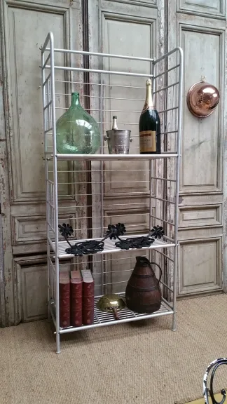 Regal-Ausstellungsstand der Weinlese, Aluminiumbäckerei;