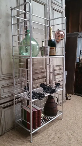 Regal-Ausstellungsstand der Weinlese, Aluminiumbäckerei;