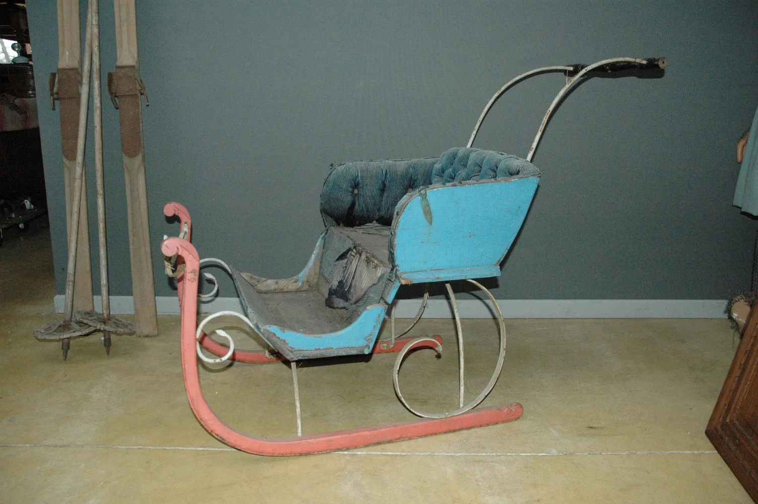 Nice antiques small  sledge