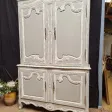 Ancien buffet Normand peint  chapeau de gendarme