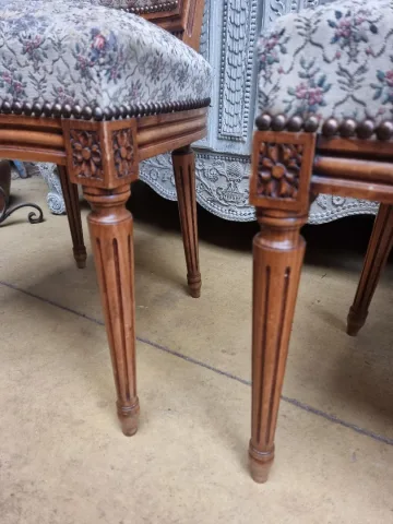 Série de 6 chaises de style directoire en hêtre