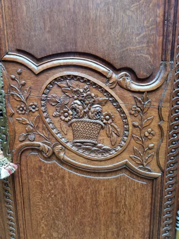 Ancienne  armoire Normande de mariage