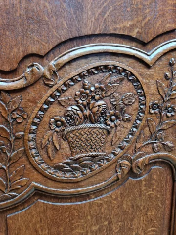 Ancienne  armoire Normande de mariage