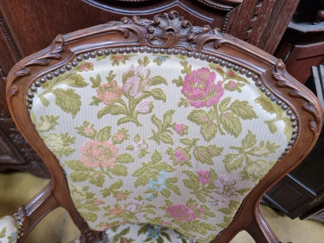aire de fauteuils de style Louis XV