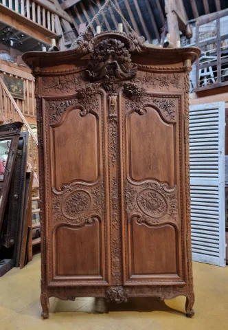 important Armoire Normande de mariage ( Fécamp ) — Très bon état
