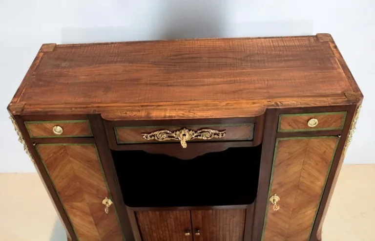 19 ° C SIDEBOARD
