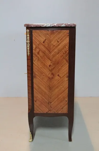 19 ° C SIDEBOARD