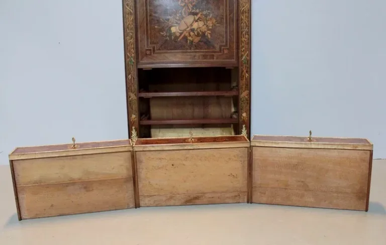 SECRETARIO DE ESTILO LOUIS XVI
