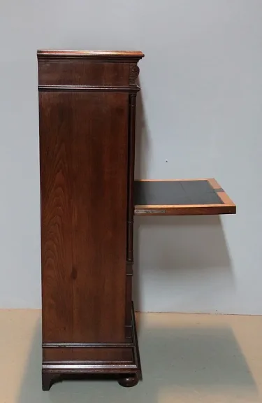 EICHE SECRETAIRE
