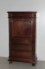 EICHE SECRETAIRE