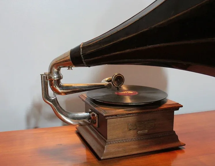 Gramophone à Pavillon XXe